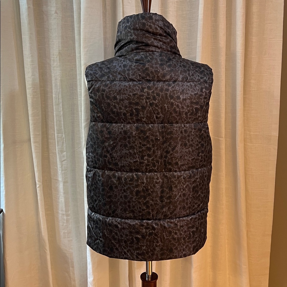 Carre Noir Animal Print Puffer Vest - Picture 2 of 6